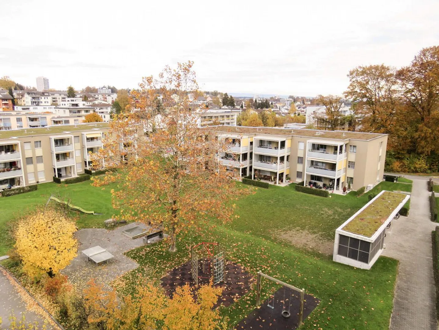 Appartement 2 1/2 pièces au 2ème étage avec balcon - Photo 1 sur 10