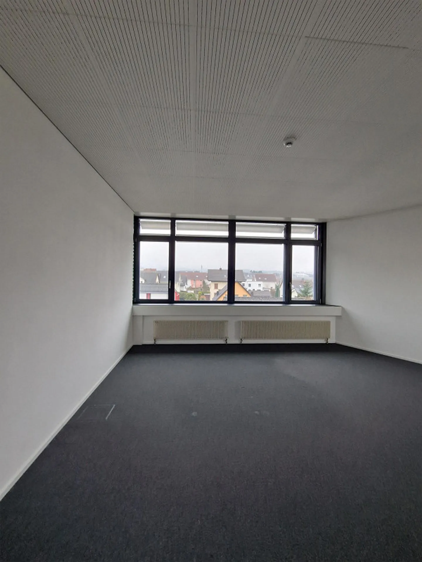 Spazio ufficio moderno e luminoso in affitto a Hunzenschwil - Foto 2 di 6