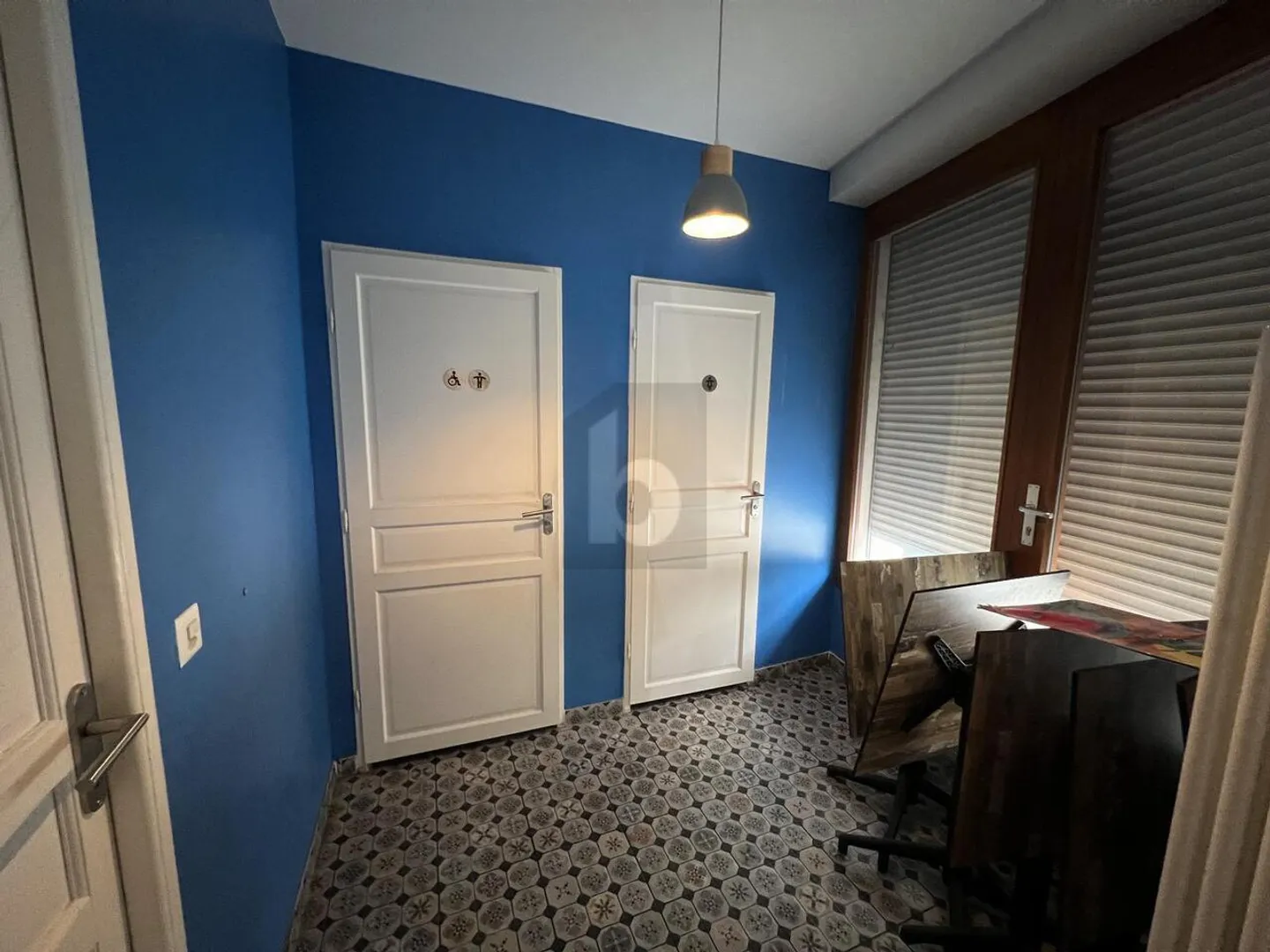 Hotel for rent - Photo 4 of 5