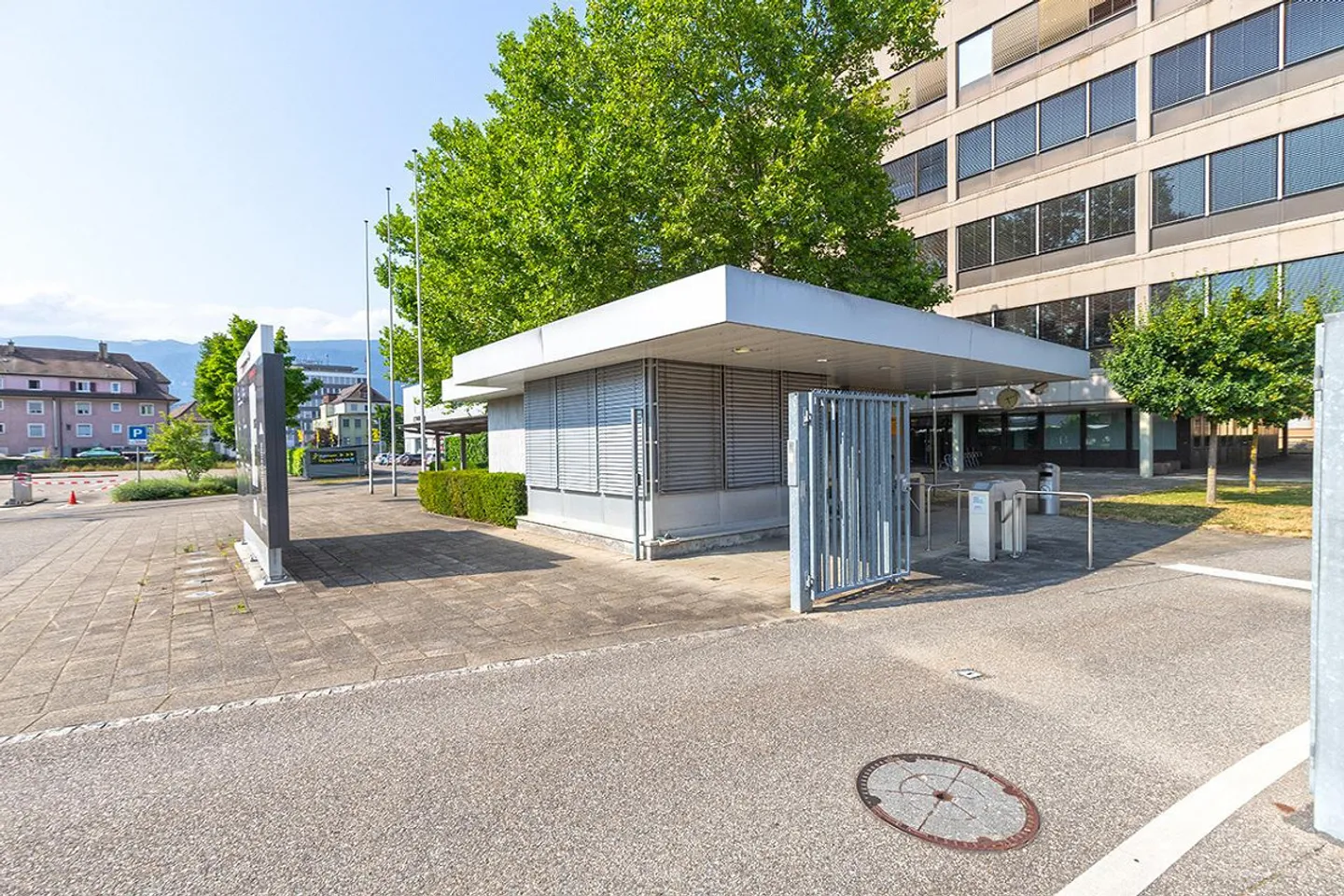 Attractive Offices and Studios in Zuchwil (SO) - Photo 1 of 5