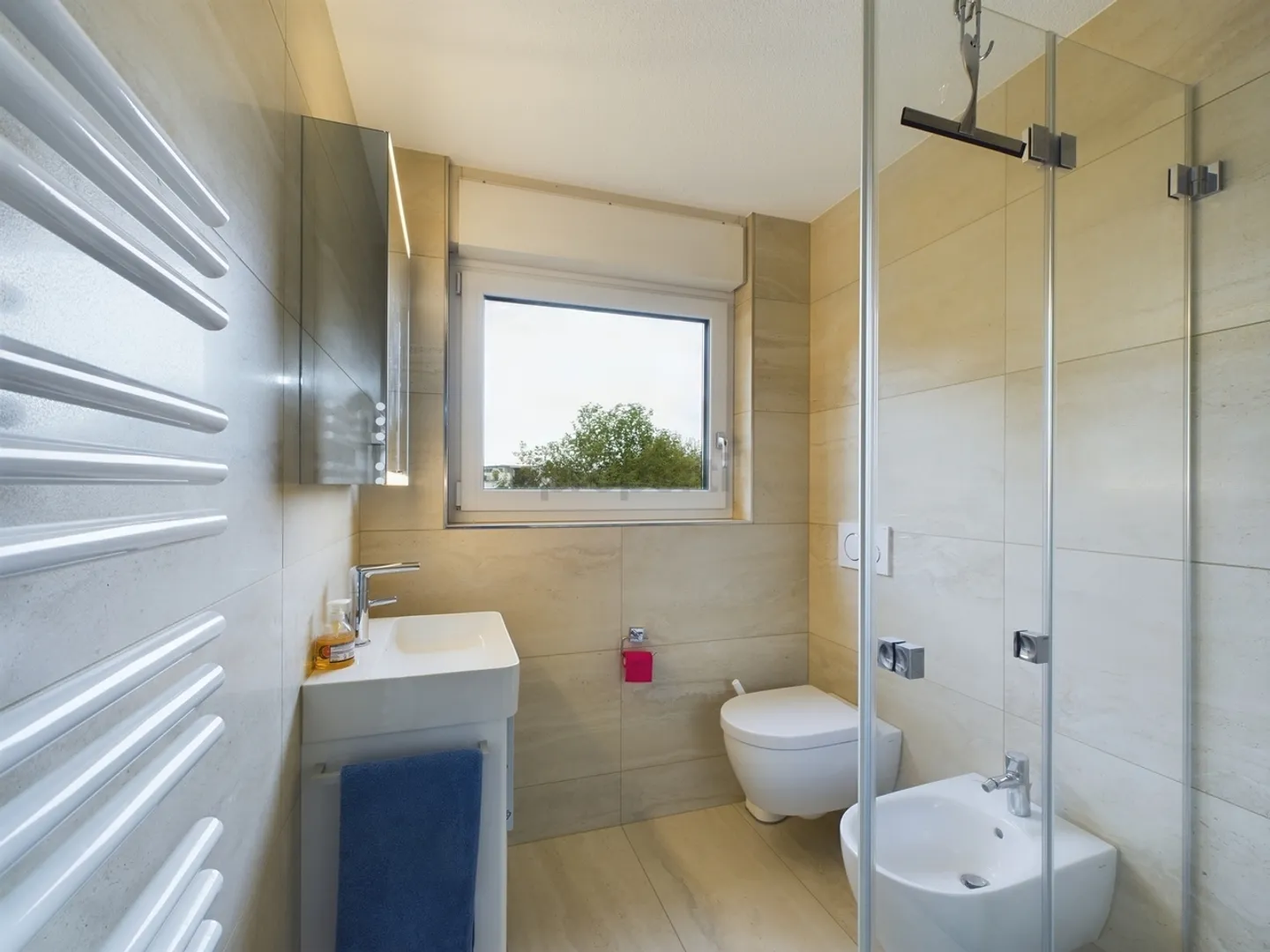 Cozy living with lake view and sunny balcony in a tax-friendly location - Photo 6 of 8