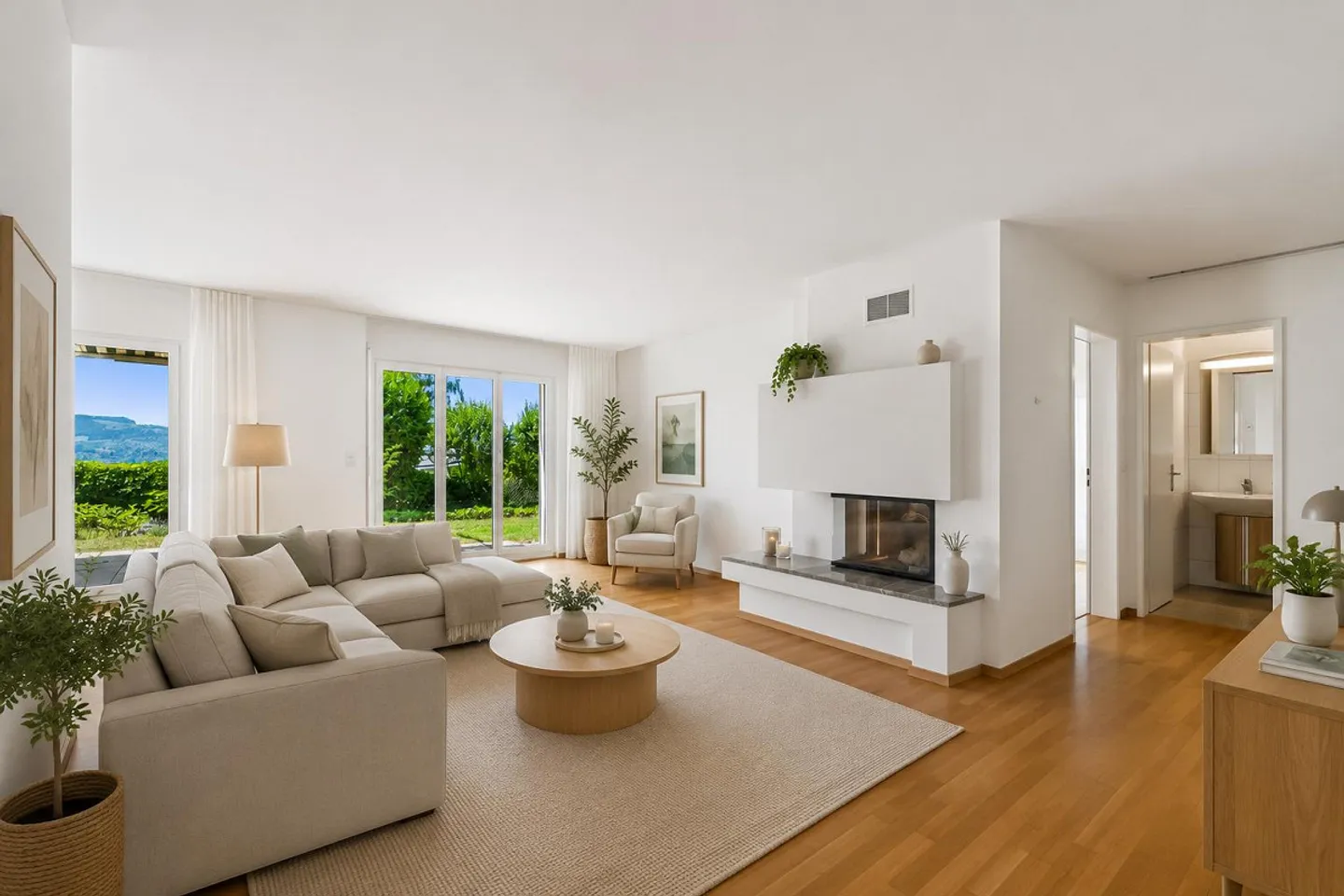 Charming garden apartment with great potential and tranquility - Photo 2 of 5