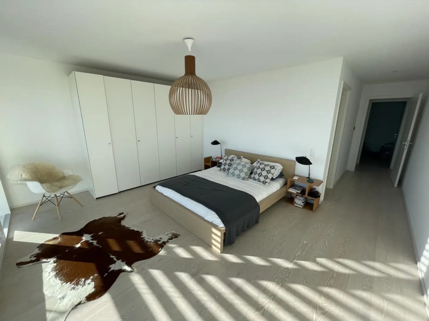 4.5 contemporary rooms - Photo 7 of 11