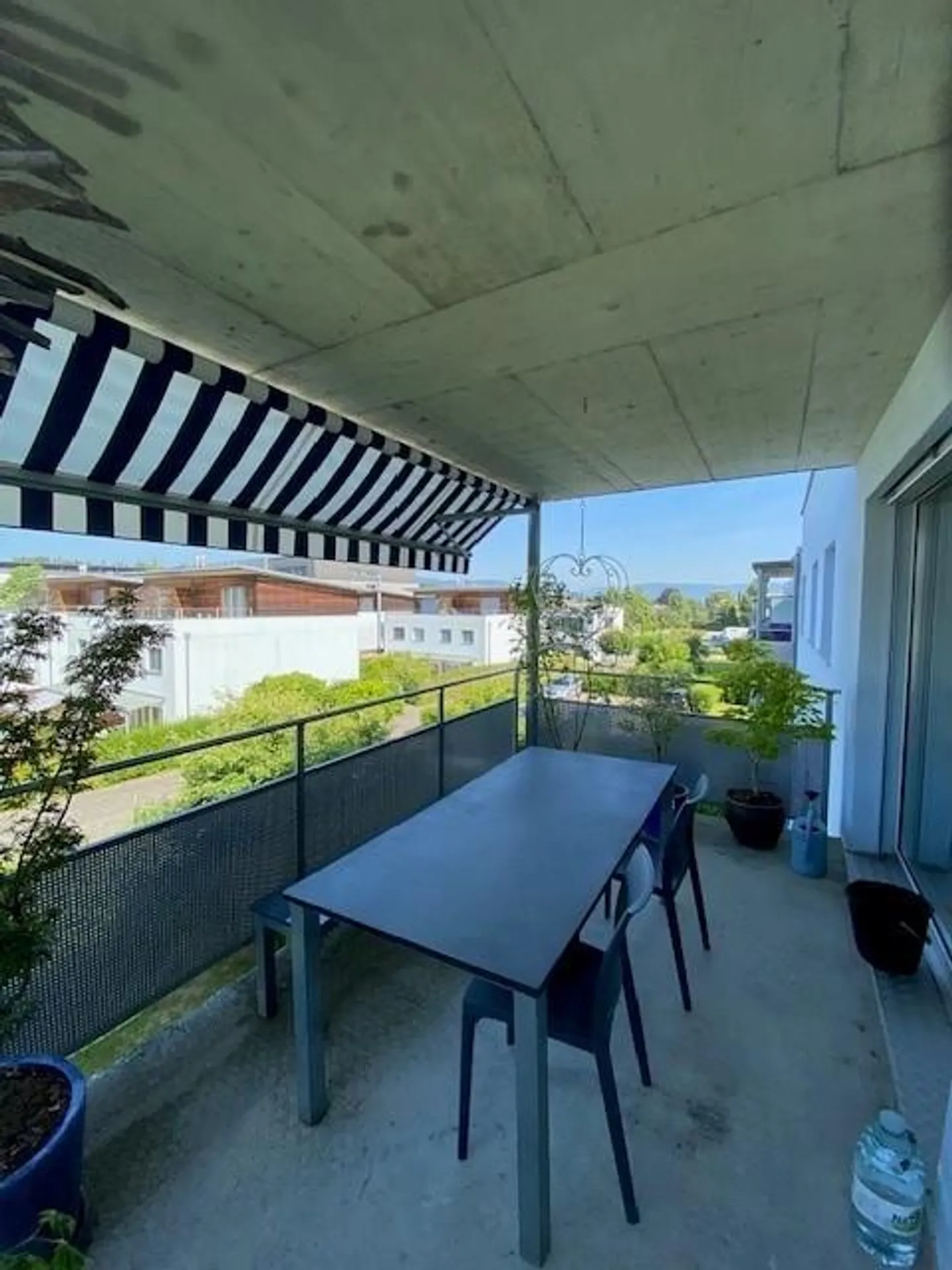 Ampio appartamento di 4,5 stanze con grande balcone - Foto 9 di 10