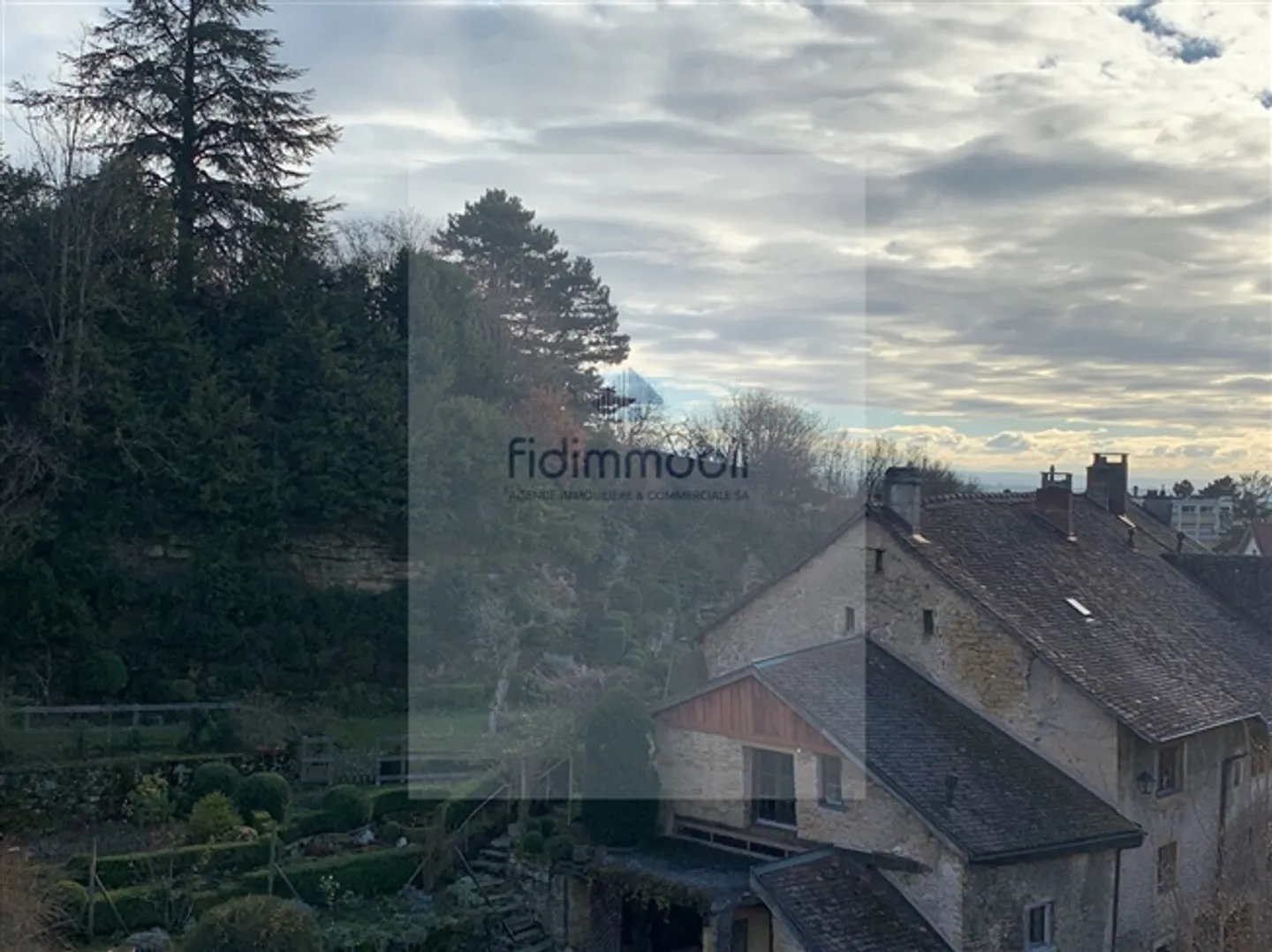 HAUTERIVE IN THE HEART OF THE VILLAGE MAGNIFICENT MAISONETTE - Photo 9 of 10