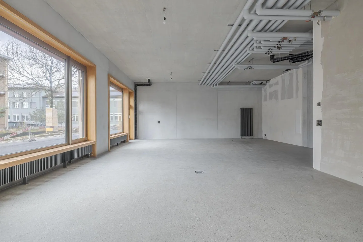 Gewerbe in Biel - Foto 2 von 6