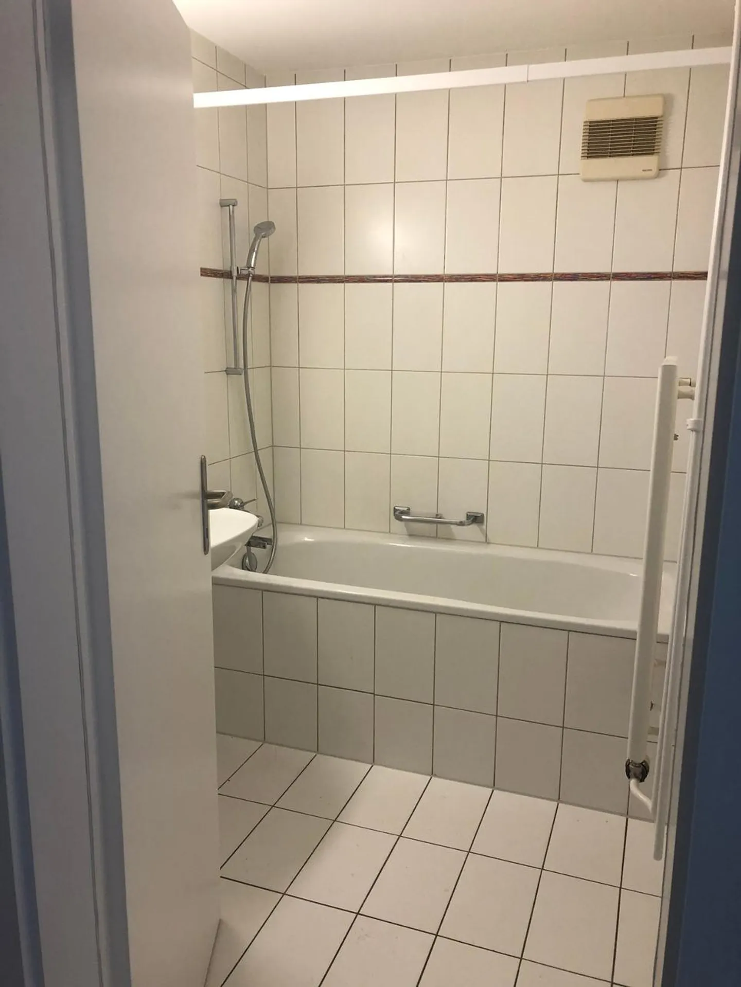 Appartamento di 2 locali nel centro della città - Foto 4 di 8