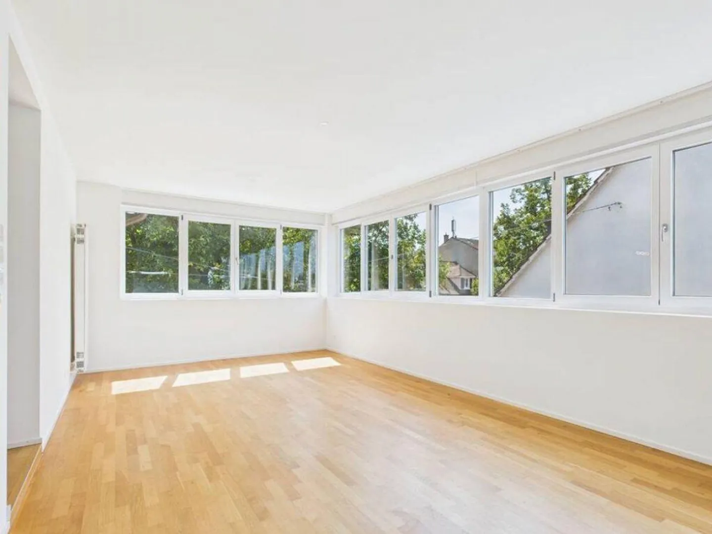 Luminaire et spacieux dans un emplacement central - Photo 1 sur 13