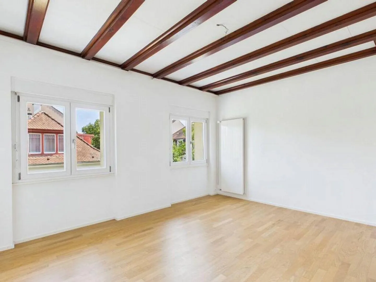 Luminaire et spacieux dans un emplacement central - Photo 3 sur 13