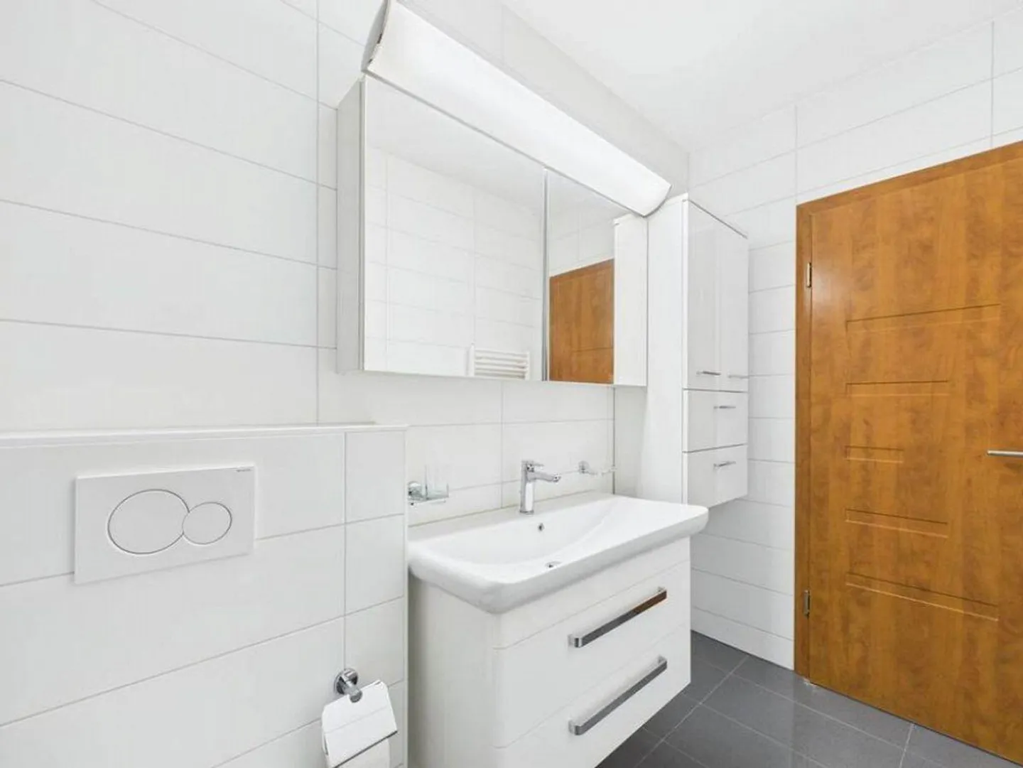 Luminaire et spacieux dans un emplacement central - Photo 8 sur 13