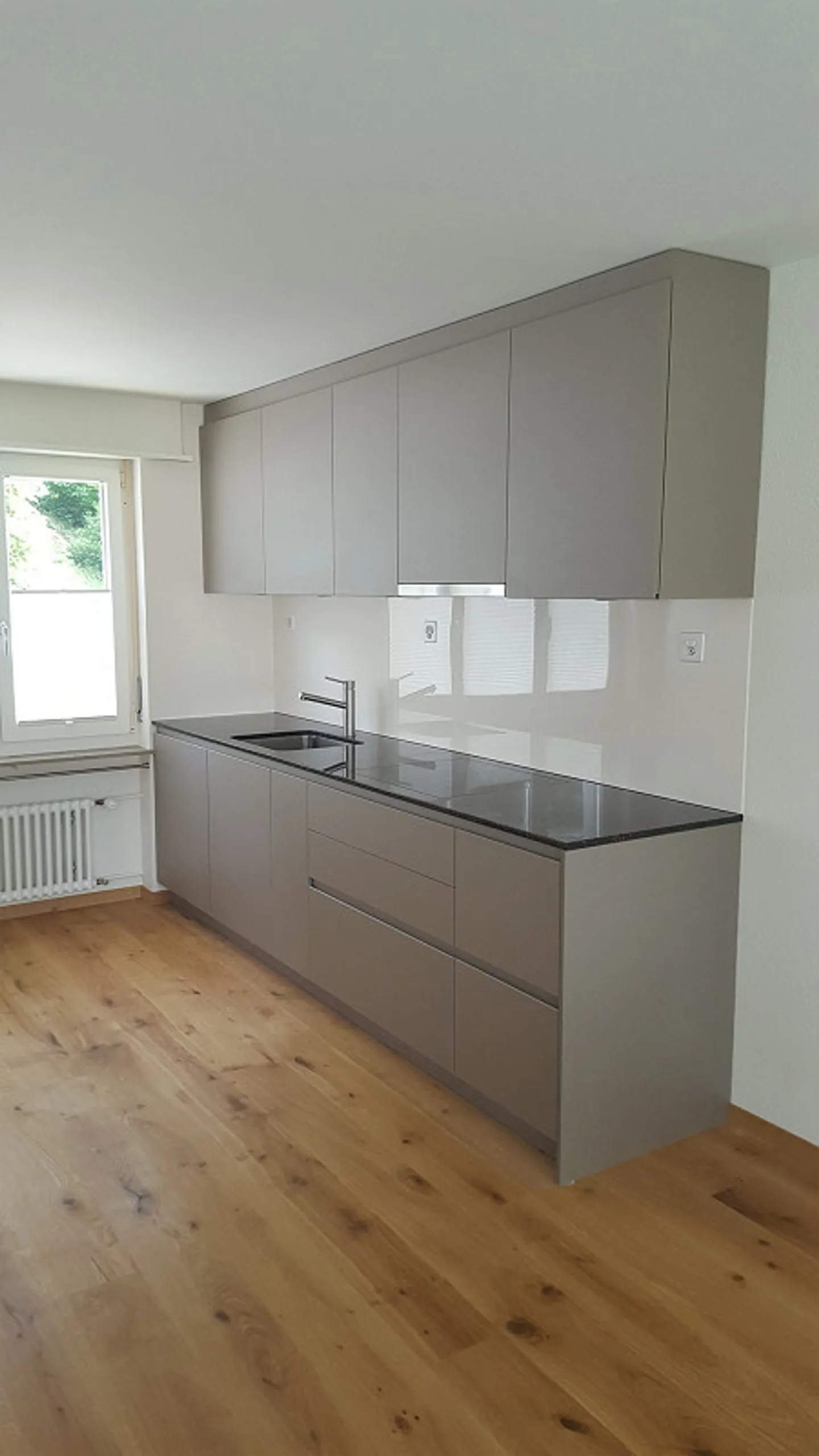 Cubic Semi-Detached House with Conservatory and Garage - Photo 2 of 14