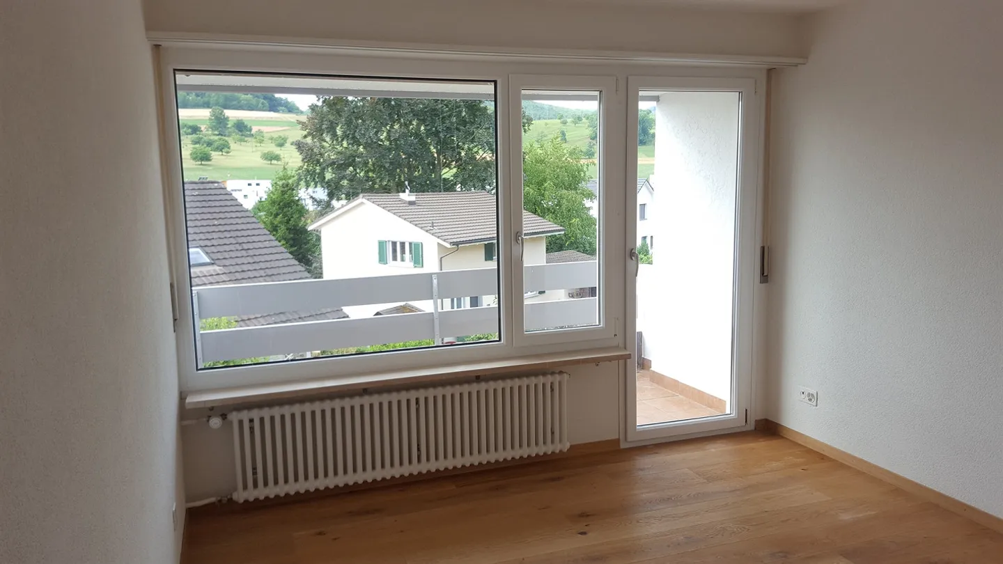 Cubic Semi-Detached House with Conservatory and Garage - Photo 9 of 14
