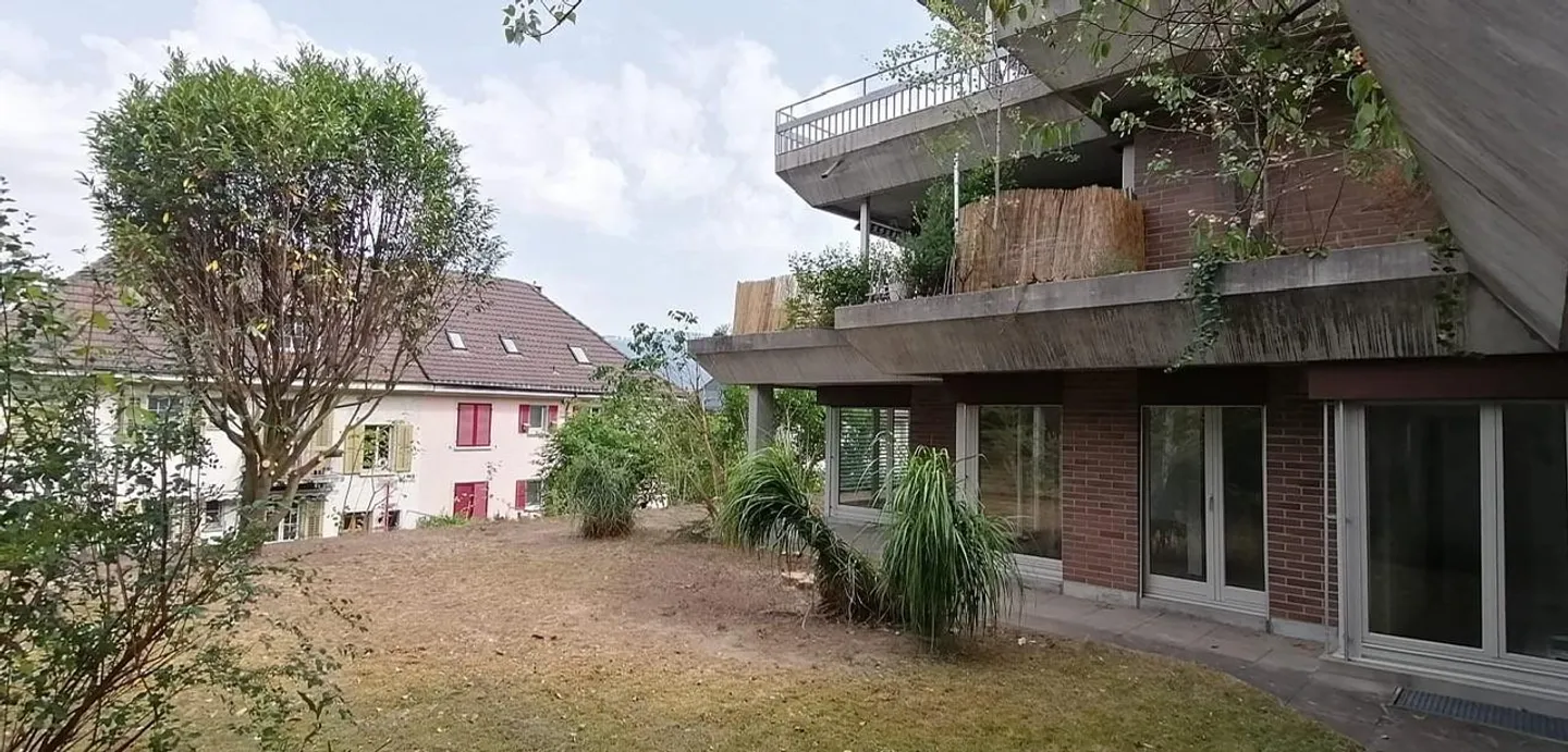 Appartamento ristrutturato di 2,5 locali nel verde - Foto 8 di 9