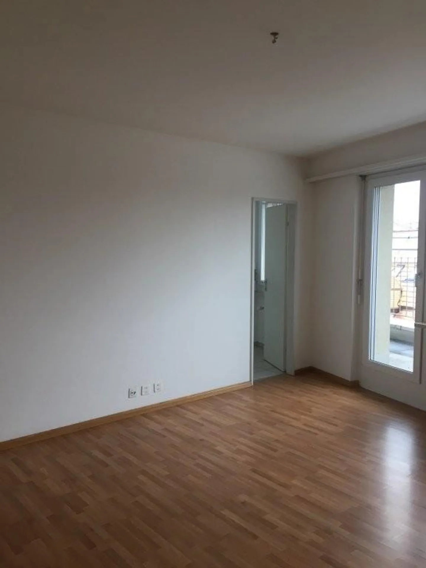 Appartement simple abordable dans le quartier Clara - Photo 3 sur 4