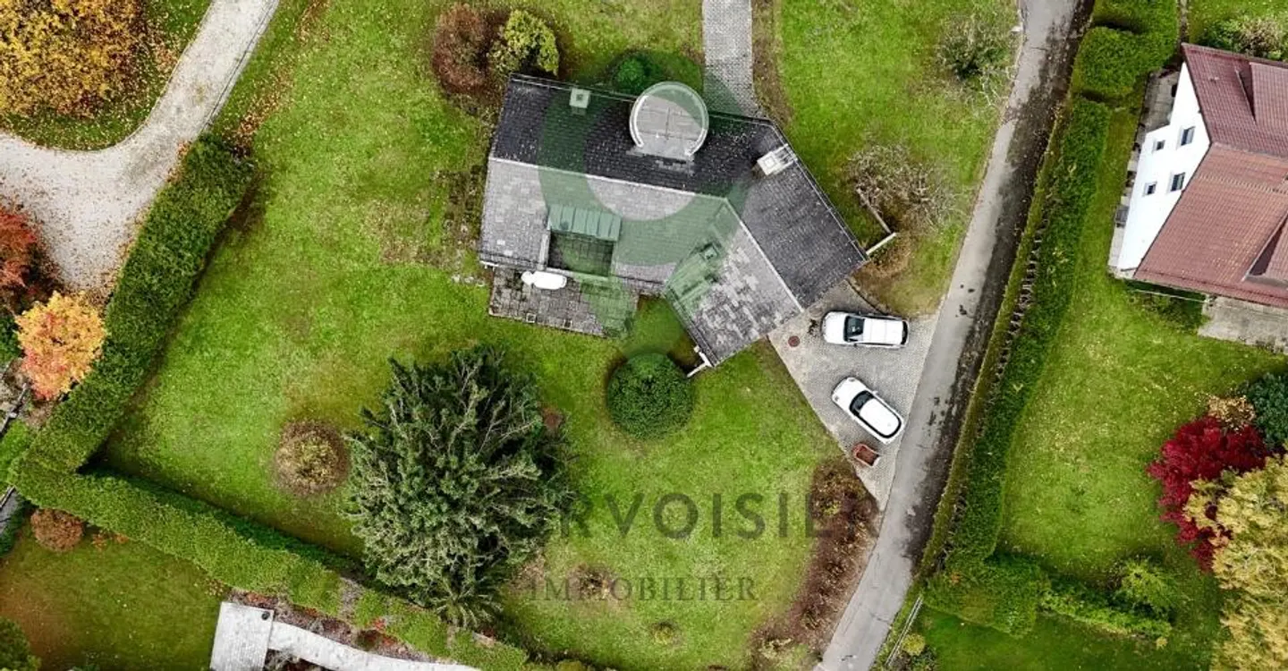 Casa Familiare Brutalista Unica - Foto 5 di 11