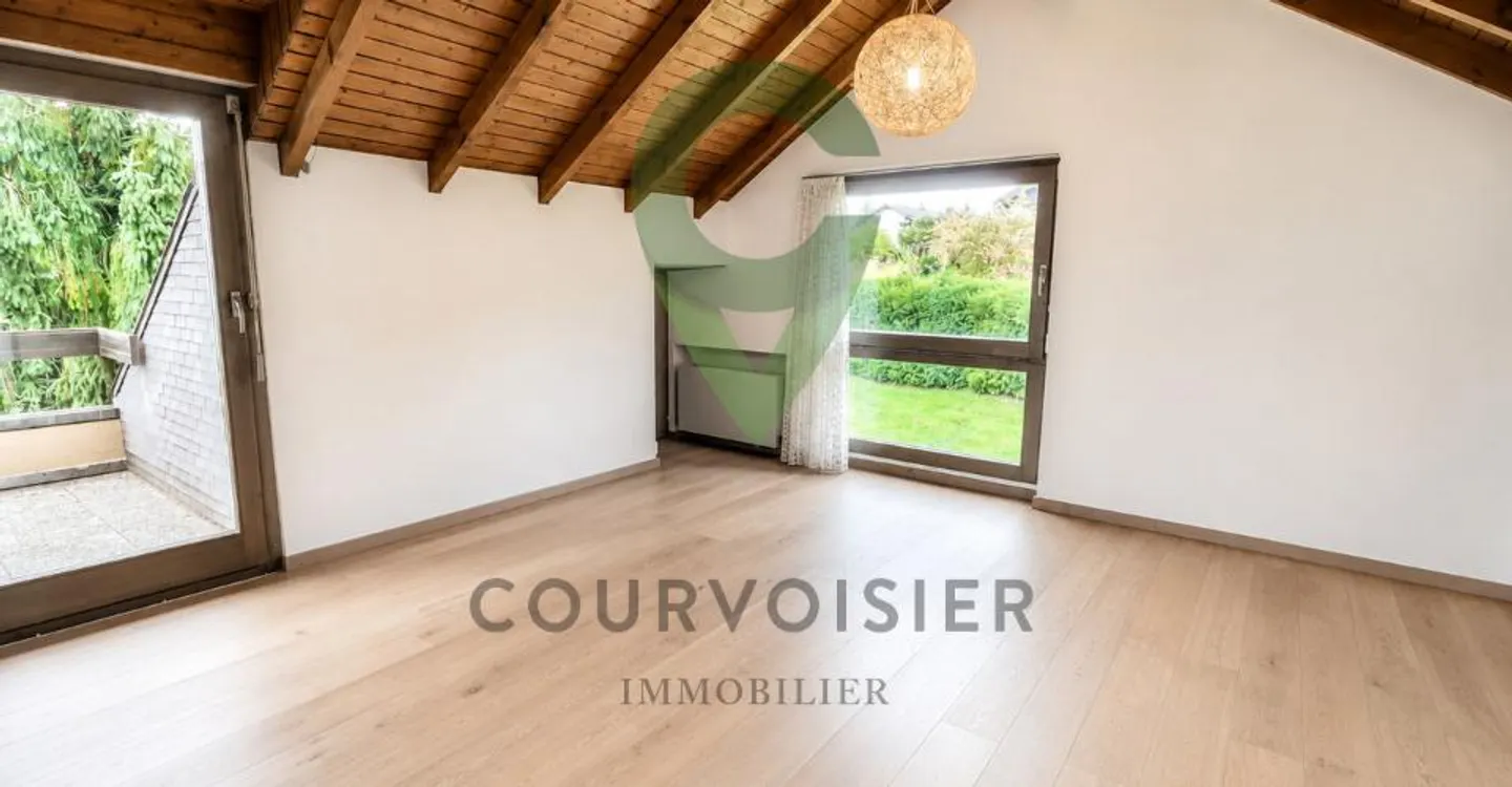 Casa Familiare Brutalista Unica - Foto 6 di 11