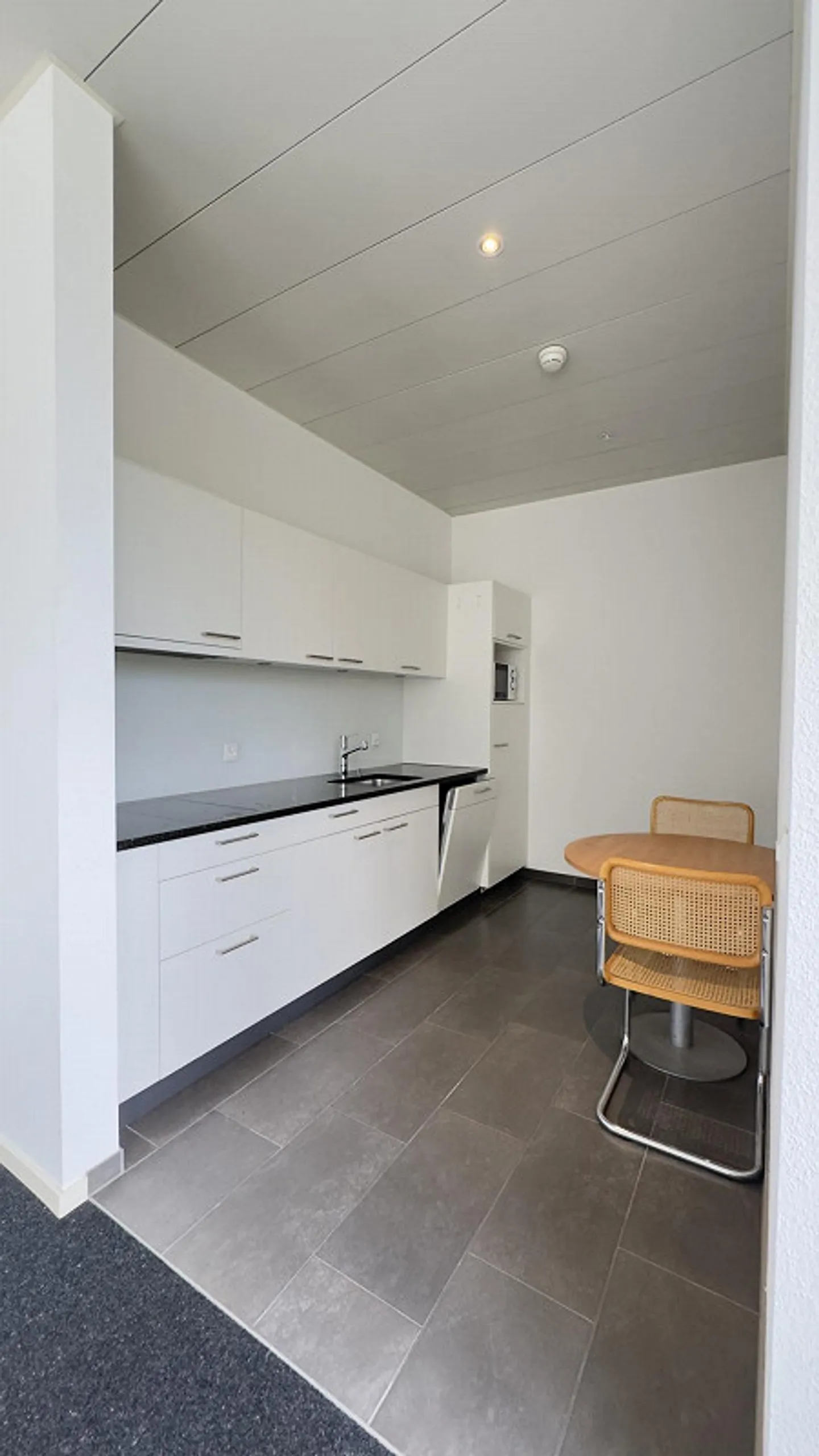 Office & Storage Spaces Looking for a New Tenant! - Photo 4 of 7