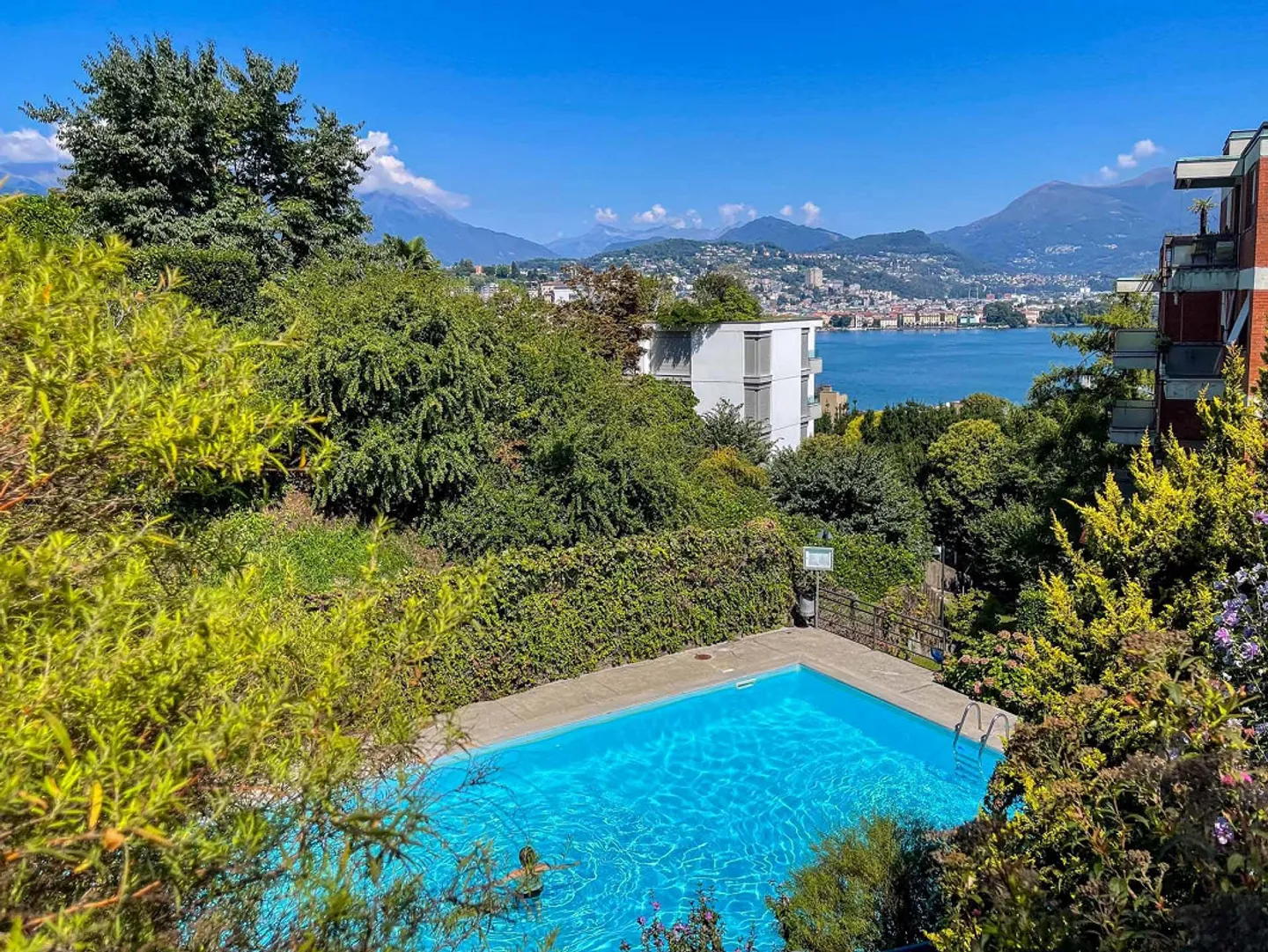 Appartamento arredato a Paradiso con piscina - Foto 6 di 9