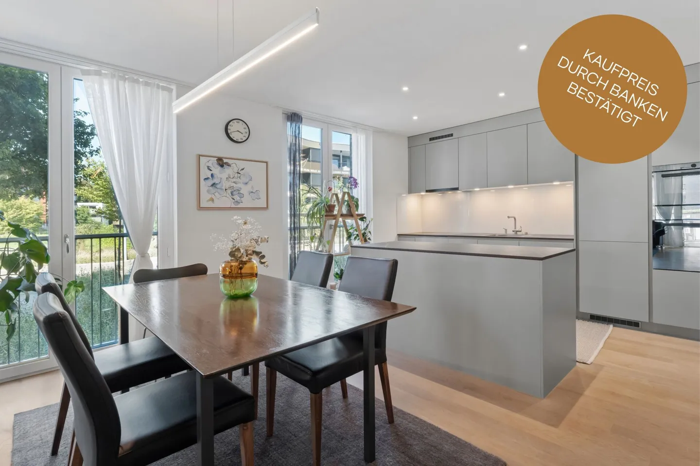 Prime Location in Bülach - Photo 1 of 9