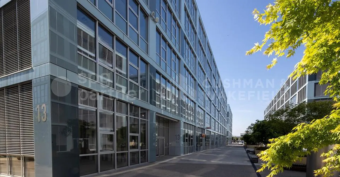 Immeuble mixte à louer - Photo 2 sur 5