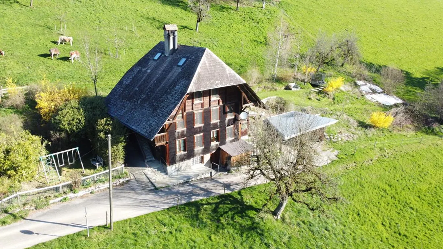 Stöckli in an idyllic location in the green - Photo 3 of 15
