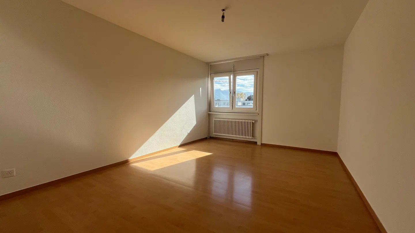 Apartment for rent - Photo 6 of 8