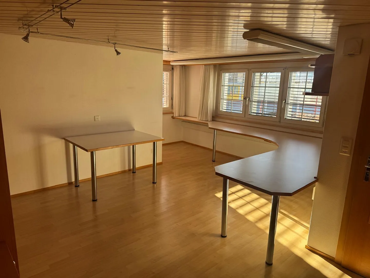 2 pièces pour bureau, cabinet ou atelier - Photo 7 sur 8