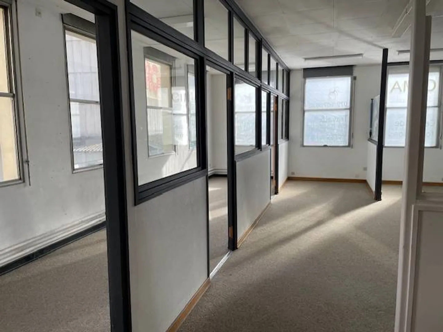 Amministrativo/Ufficio 54 m2 a Orbe - Foto 2 di 4