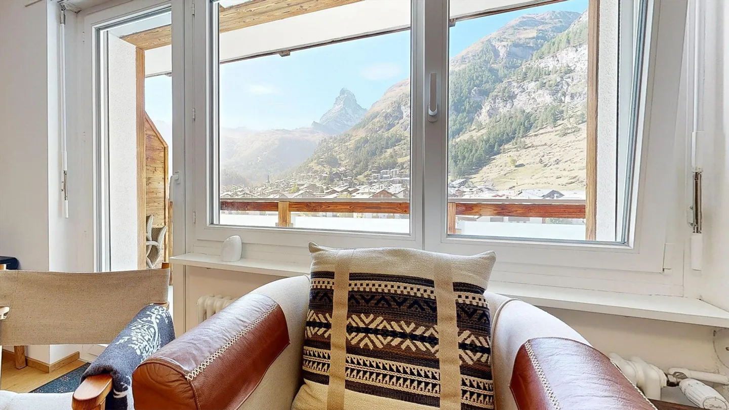 2.5 Room Apartment with Dream View - Photo 4 of 7