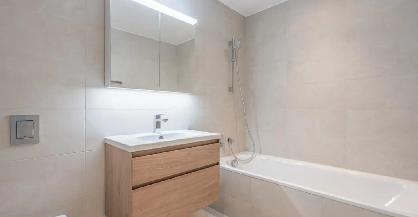 New 4.5-room apartment with a generous balcony - Photo 8 of 9