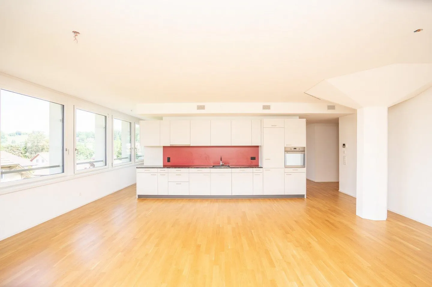 Bel et lumineux appartement de 3,5 pièces dans la zone Poly - Photo 2 sur 13