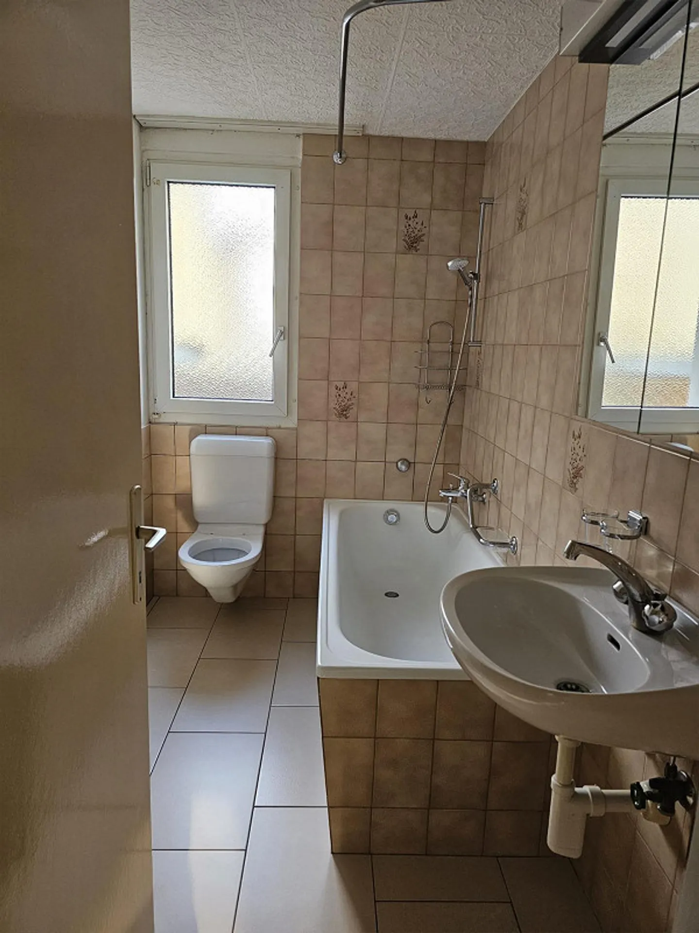 4.5 Room Apartment including Parking - Photo 6 of 7