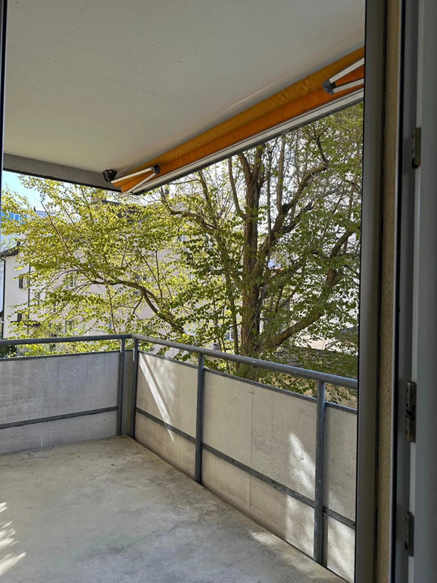 4.5-room apartment on the 1st floor for rent in 8047 Zurich - Photo 10 of 11