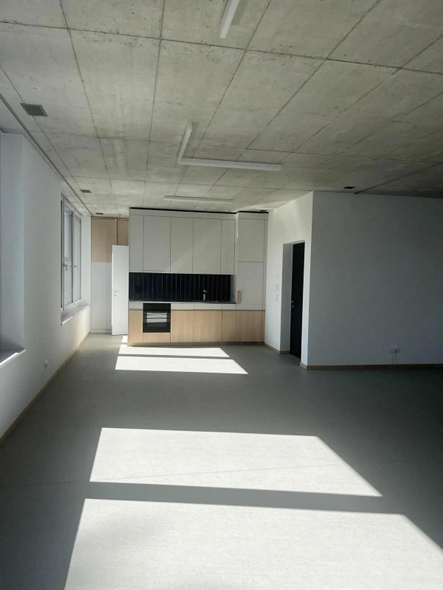 Studio Living Loft Apartment - Photo 6 of 11