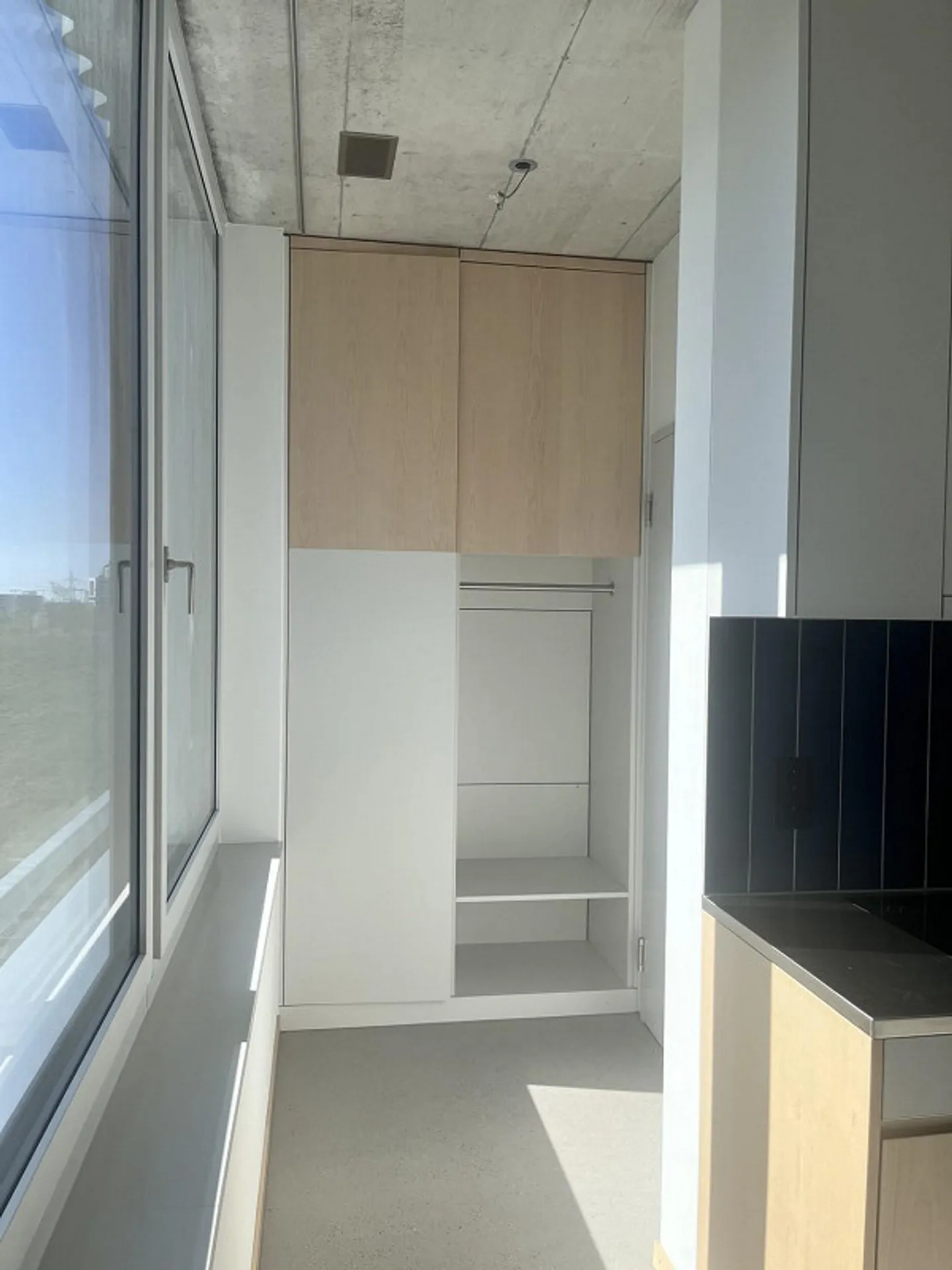 Studio Living Loft Apartment - Photo 7 of 11