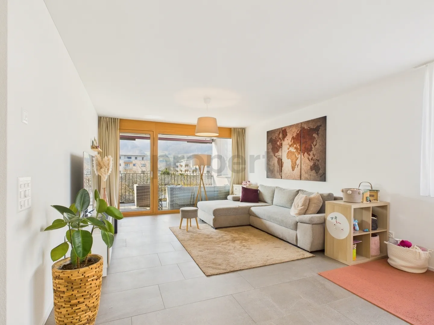 Modern 3.5-room apartment with balcony in Sevelen - Photo 1 of 11