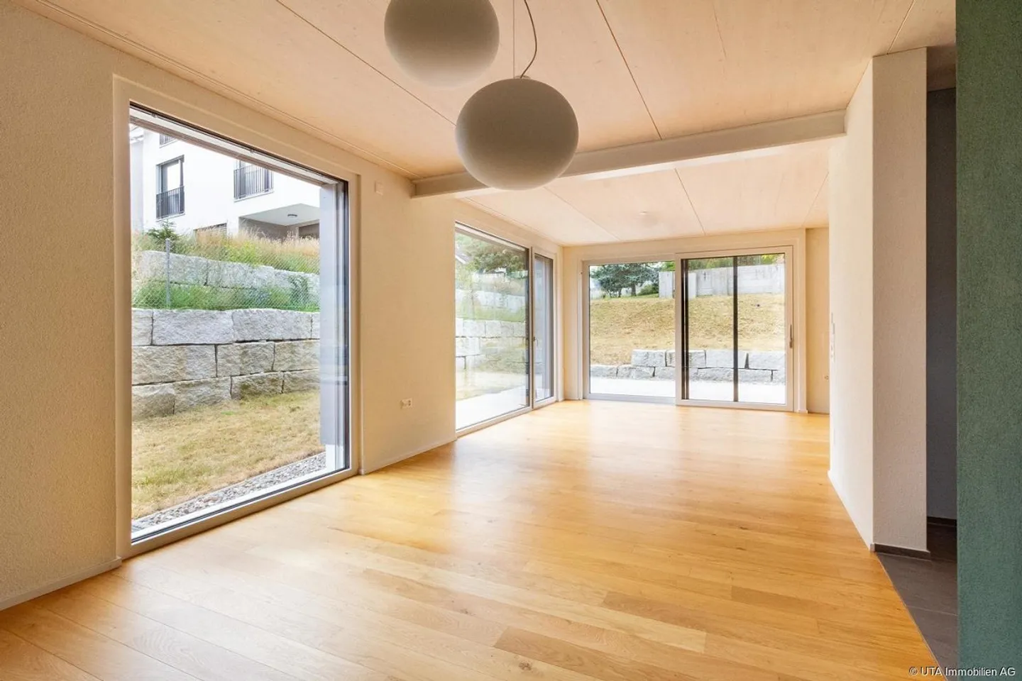 Newly built single-family house with generous space and more... - Photo 6 of 19