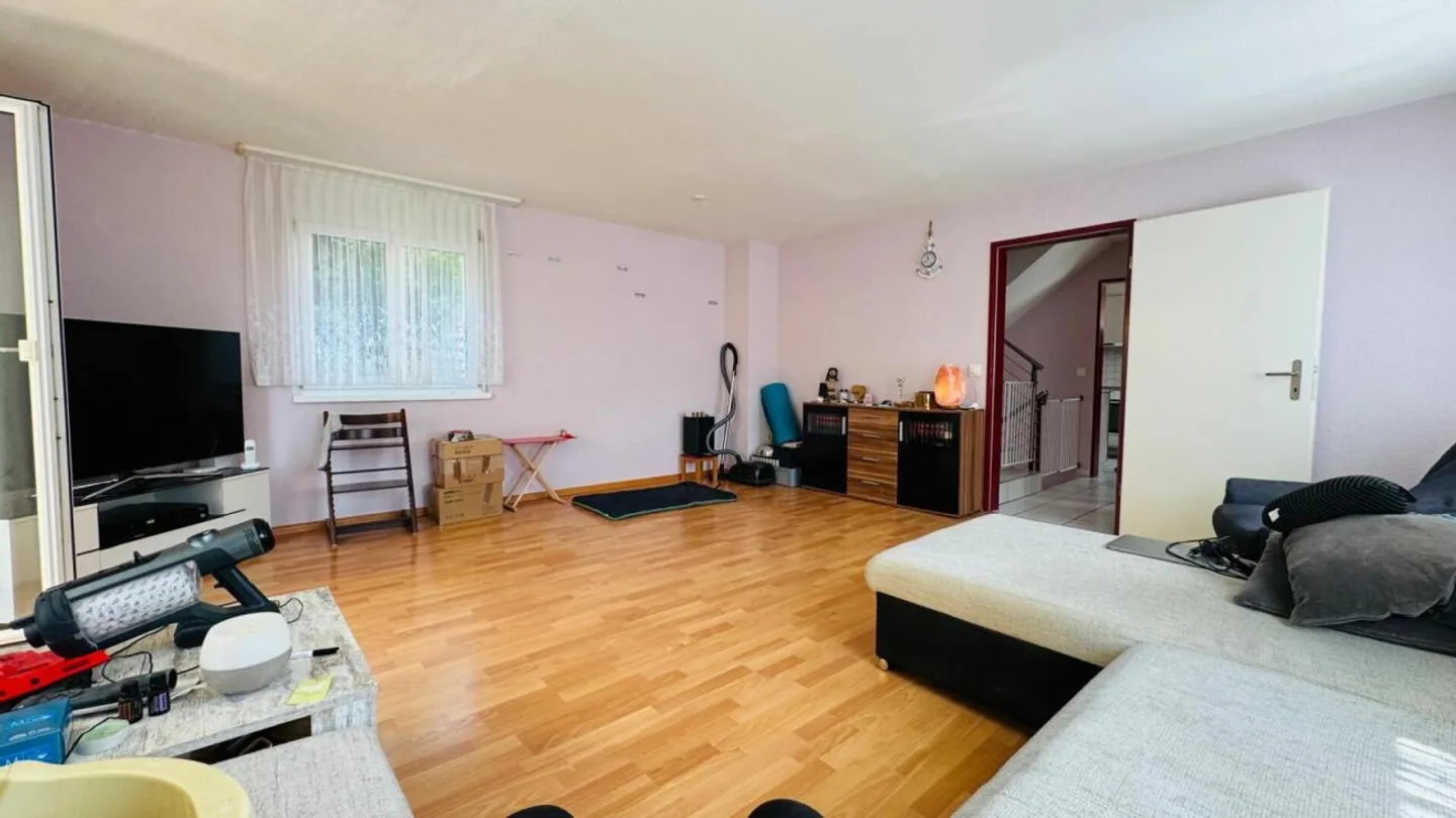 Charmantes Einfamilienhaus mit Garten - Foto 9 von 19