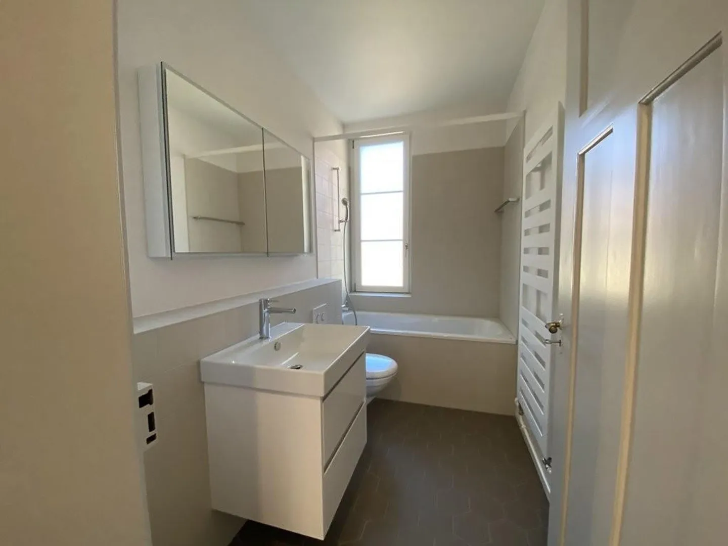 Your 2.5-room apartment with old building character in the Breitenrain district - Photo 3 of 5