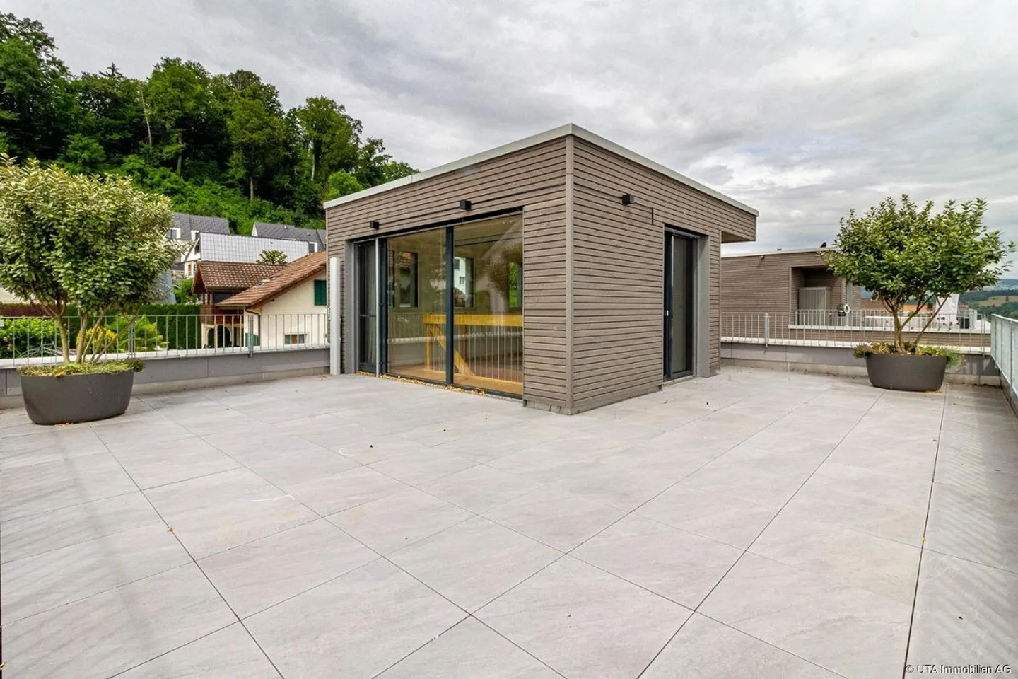Newly built single-family house with generous space and more... - Photo 15 of 19