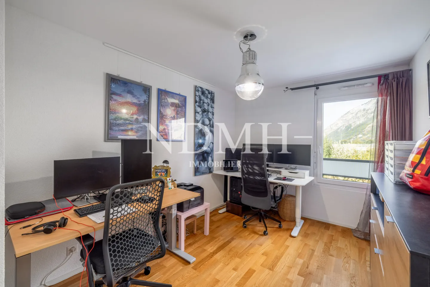 Spacious 4.5-room apartment in the heart of a sought-after neighborhood - Photo 10 of 17