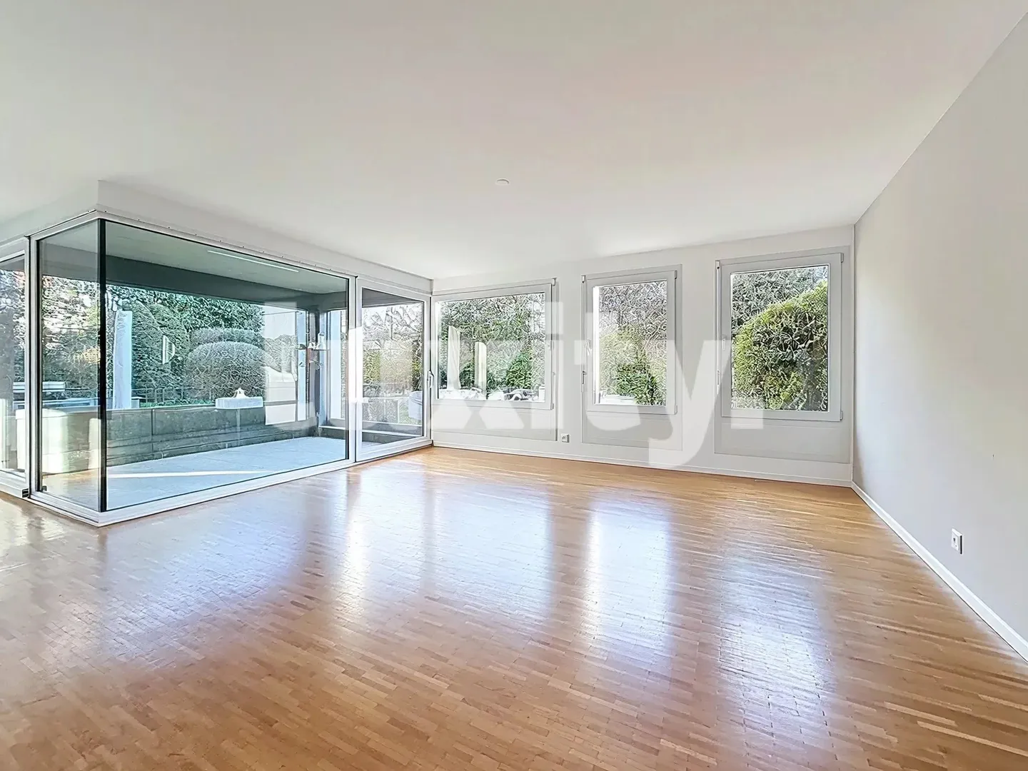 Bel Appartement avec Jardin - Photo 2 sur 3