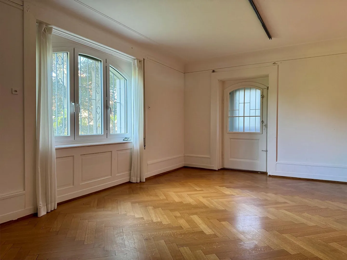 Appartement 3.5 pièces avec coin jardin idyllique - Photo 4 sur 9