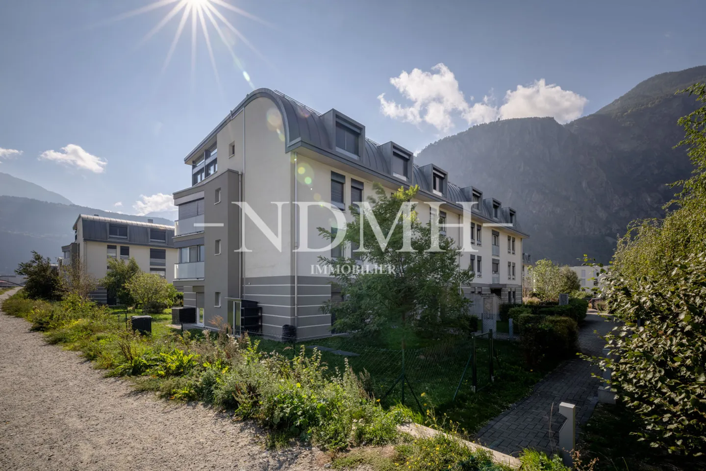 Spacious 4.5-room apartment in the heart of a sought-after neighborhood - Photo 16 of 17