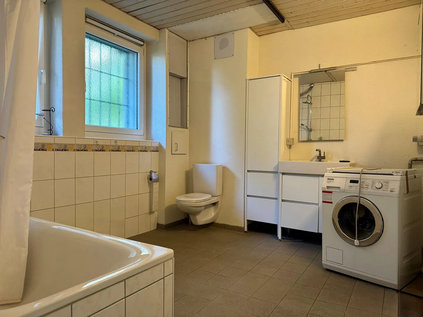 Appartement 3.5 pièces avec coin jardin idyllique - Photo 7 sur 9
