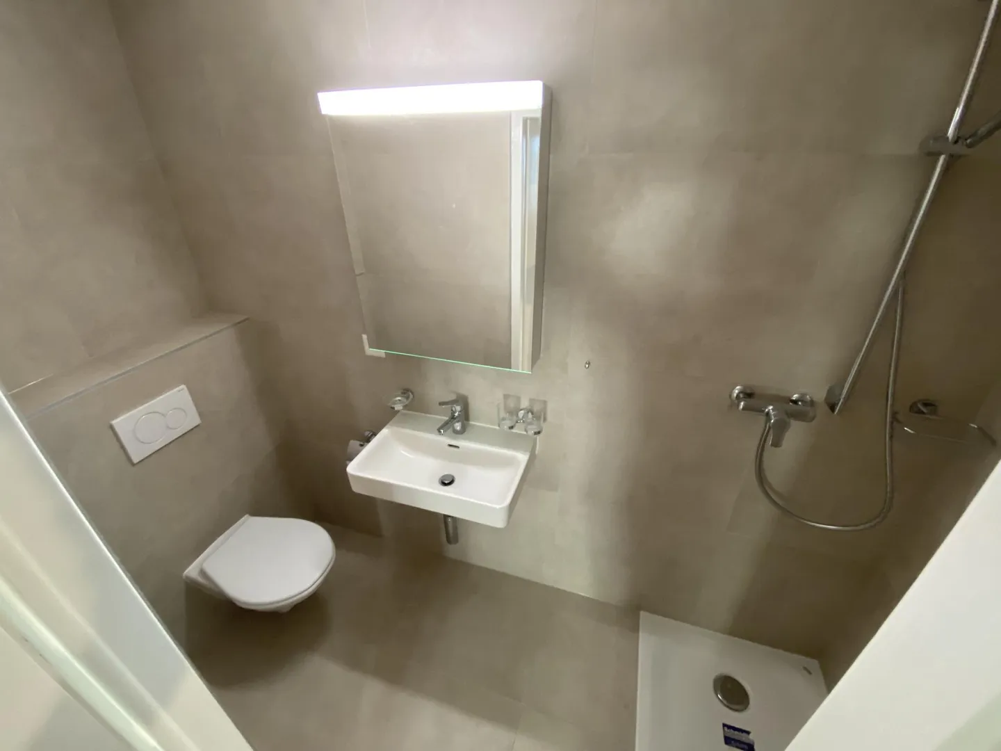 Charmante Wohnung mit Seeblick - Foto 5 von 8