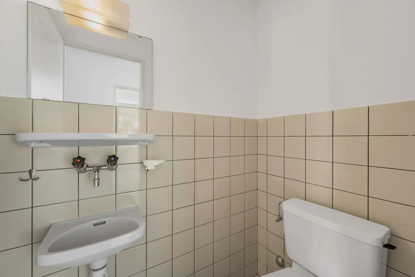 Luminoso appartamento di 3 stanze in un'area verde - Foto 5 di 10