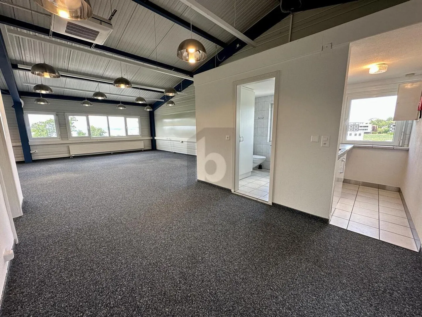 Office space for rent - Photo 4 of 6