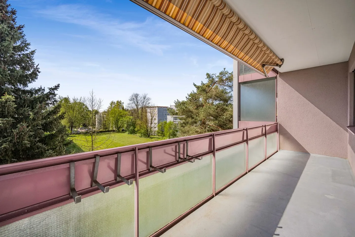 Luminoso appartamento di 3 stanze in un'area verde - Foto 10 di 10