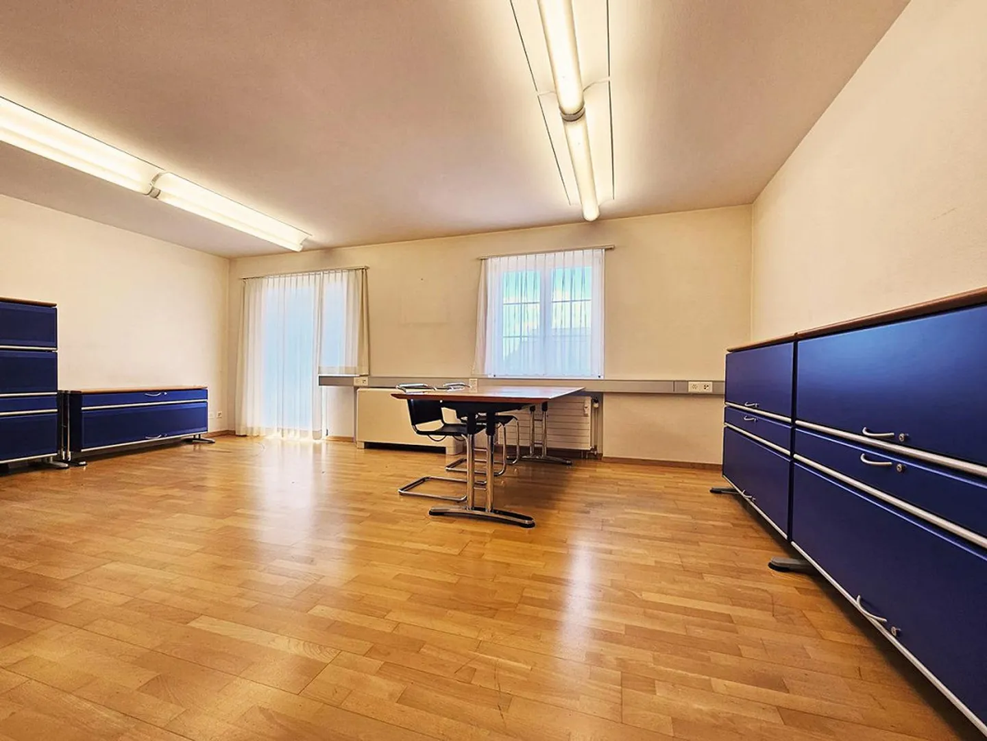 Attractive office for rent in the heart of Bassersdorf - Photo 4 of 13